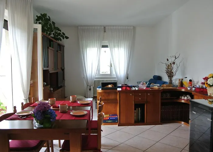 Sari Bed & Breakfast Como