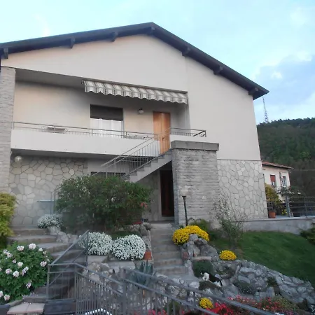 Alojamento de Acomodação e Pequeno-almoço Sari Como